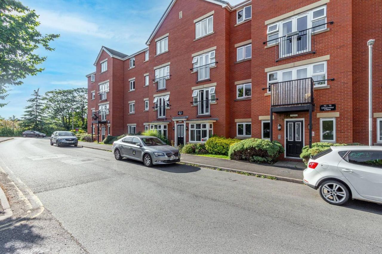 Lovely 2Bed Apt In Redditch, Free Wi-Fi & Parking Dış mekan fotoğraf